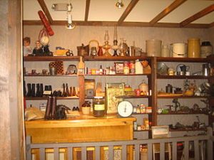 320px-General_store_items_at_Window_on_the_Plains_Museum_IMG_0586